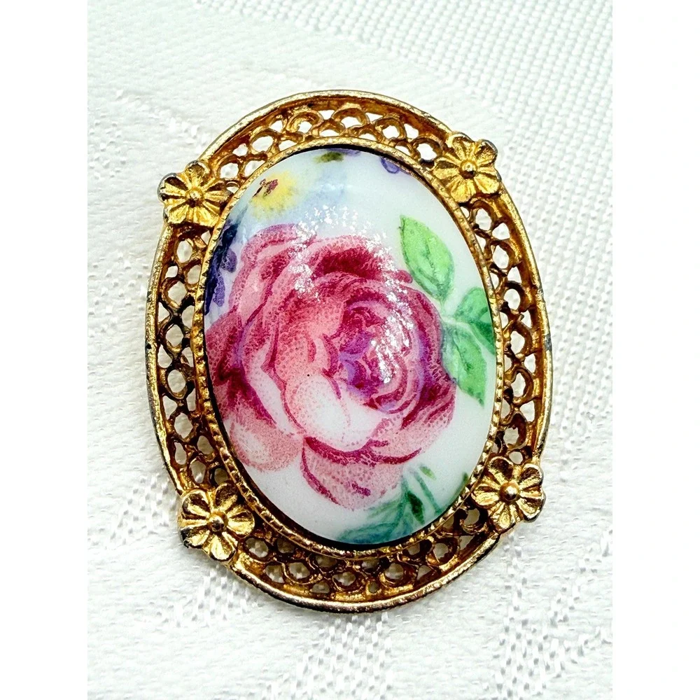Vintage Small Petite Pink Rose Resin Costume Jewelry Cameo Brooch